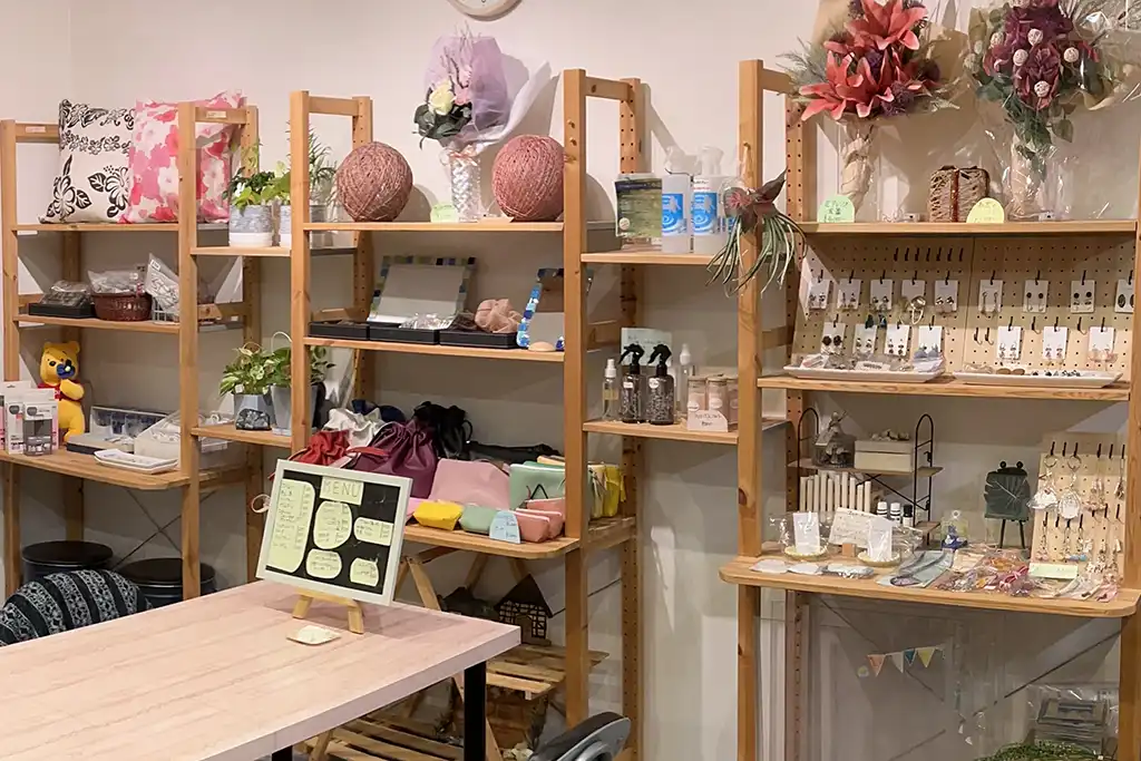 バッグやクッション、ポーチのイメージ